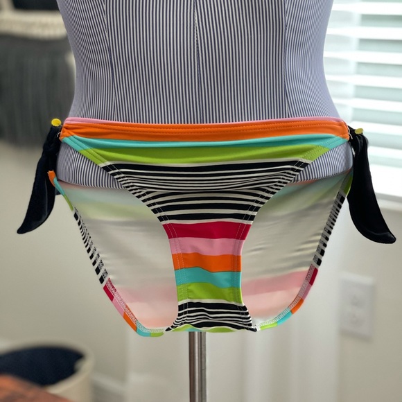 Hobie Tankini Swimwear - Picture 6 of 7